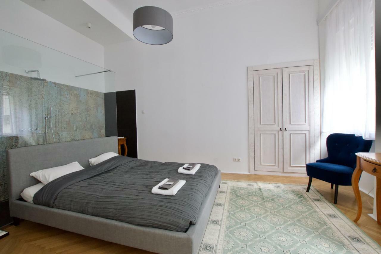 Luxury Apartment By Hi5 - Oktober 6 Street Budapest Kültér fotó