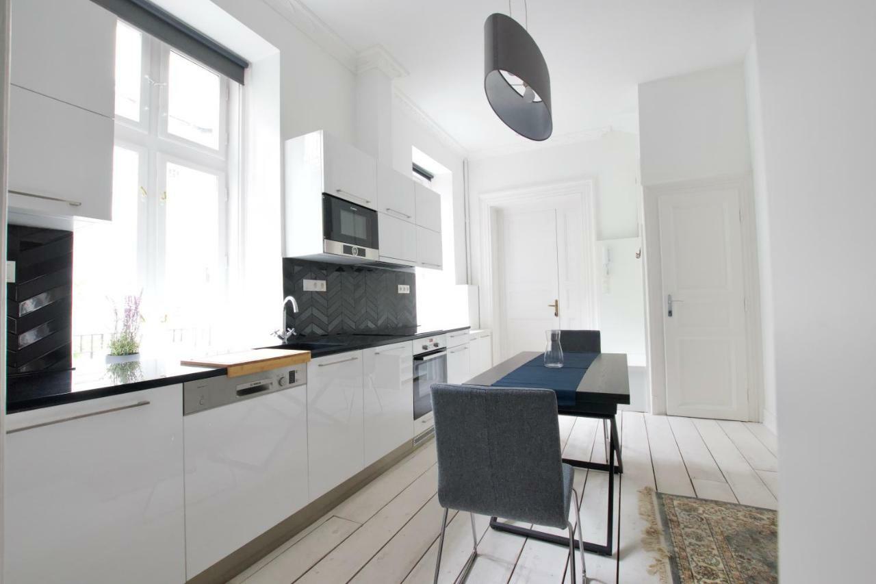 Luxury Apartment By Hi5 - Oktober 6 Street Budapest Kültér fotó